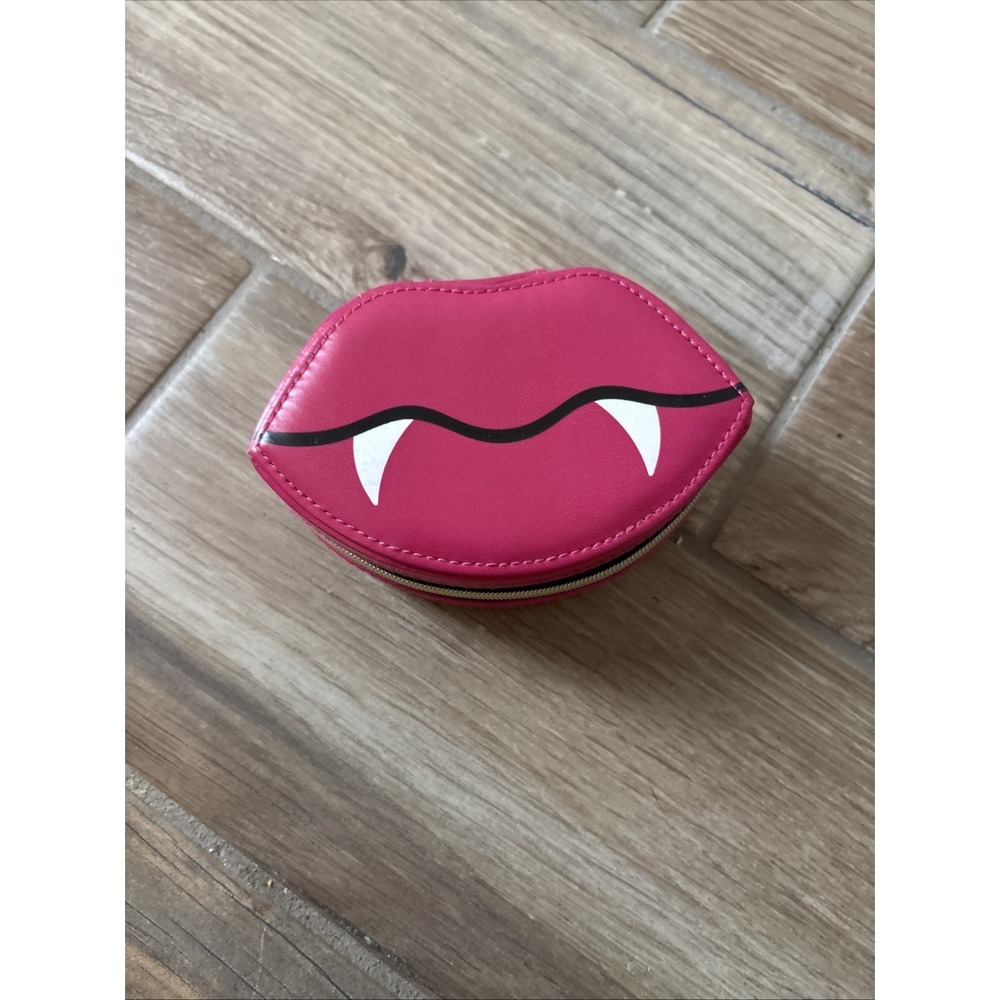 Ashland Pink Jewelry Case Mouth Vampire